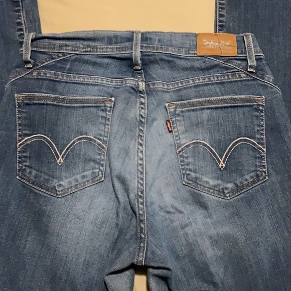 Levi’s low rise bootcut jeans - Picture 3 of 4